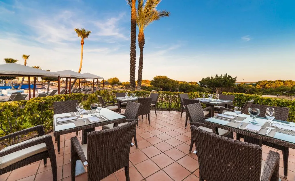 Bar, Insotel Punta Prima Resort & Spa, Menorca