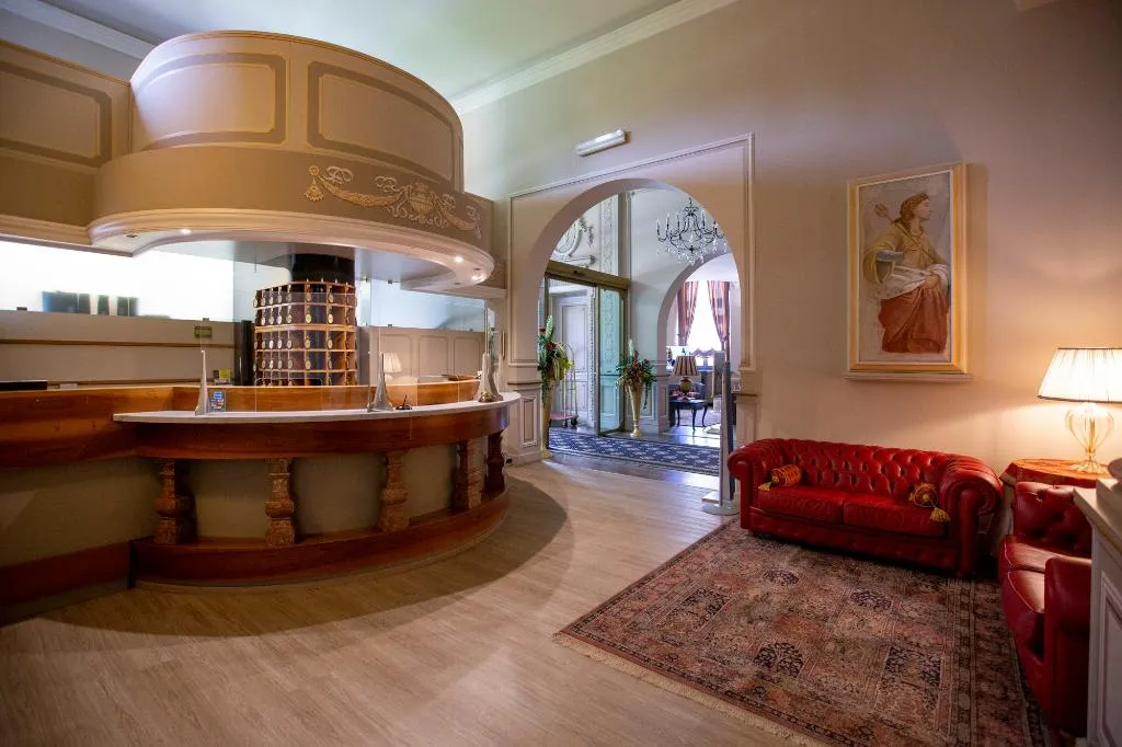 Lobby, Hotel Villa Malpensa, Milan