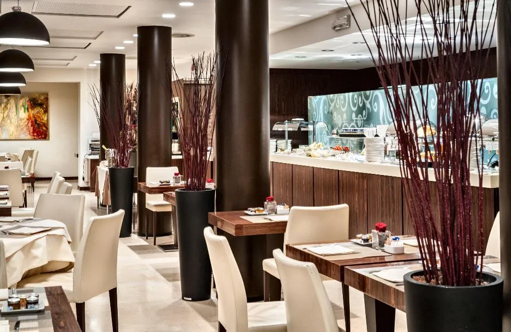 Restaurant, Crowne Plaza Milan City, Milan