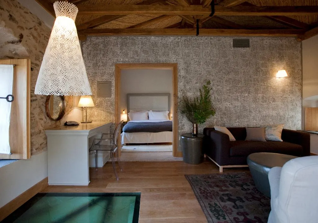 Room, Kinsterna Hotel, Kalamata