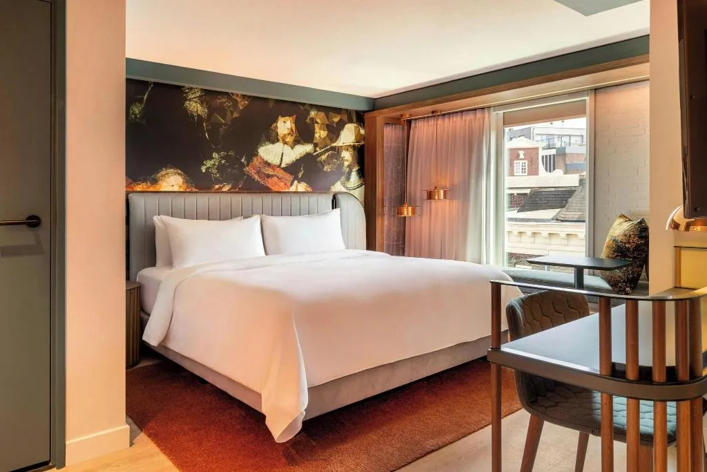 DOUBLE DELUXE KING BED Room, Renaissance Amsterdam Hotel, Amsterdam