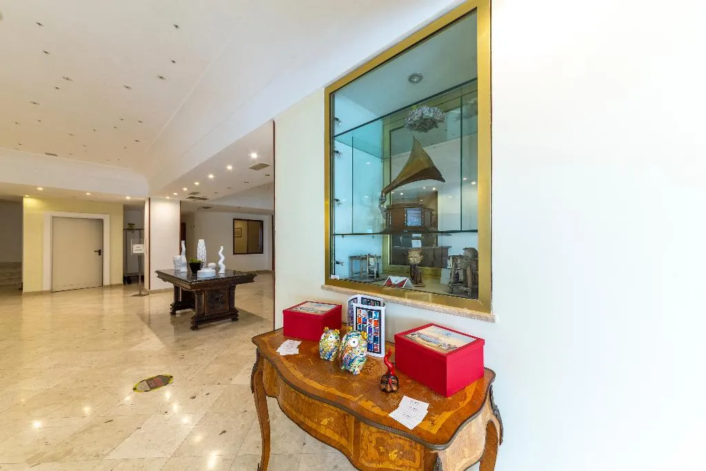 Lobby, Sakura Hotel, Naples