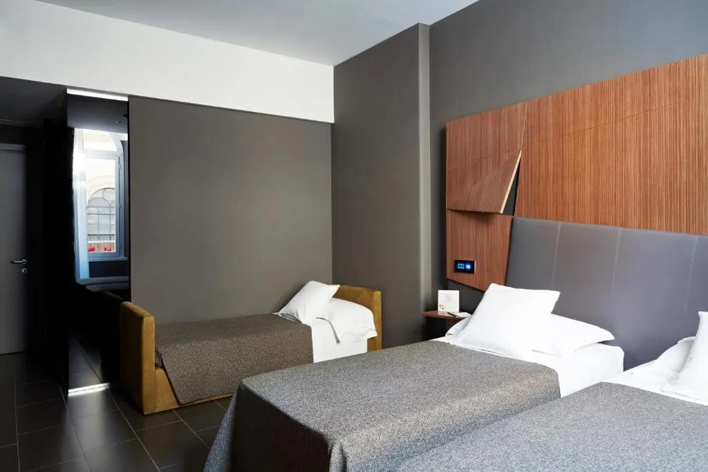 TRIPLE CLASSIC Room, The Building, Rome