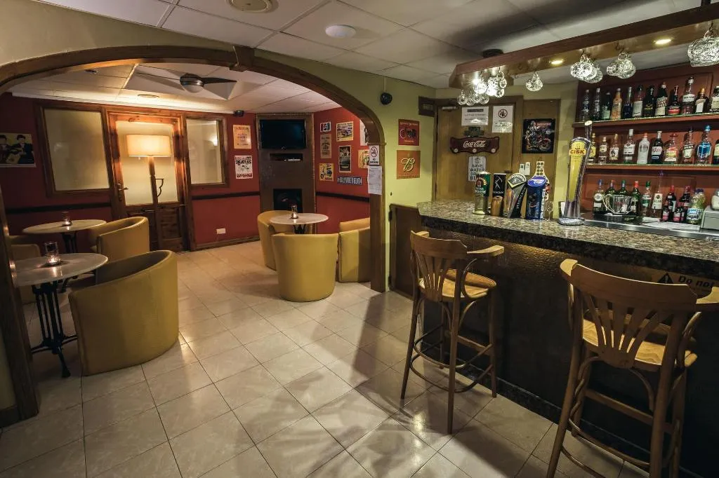 Bar, Sunseeker Holiday Complex, Malta
