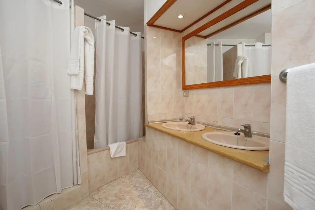 APARTMENT TWO BEDROOMS Room, Checkin Bungalows Atlantida, Tenerife
