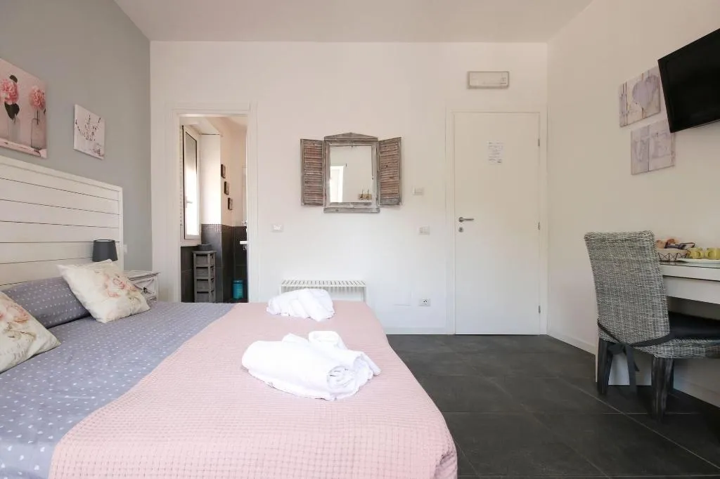 Room, Le Cupole, Rome