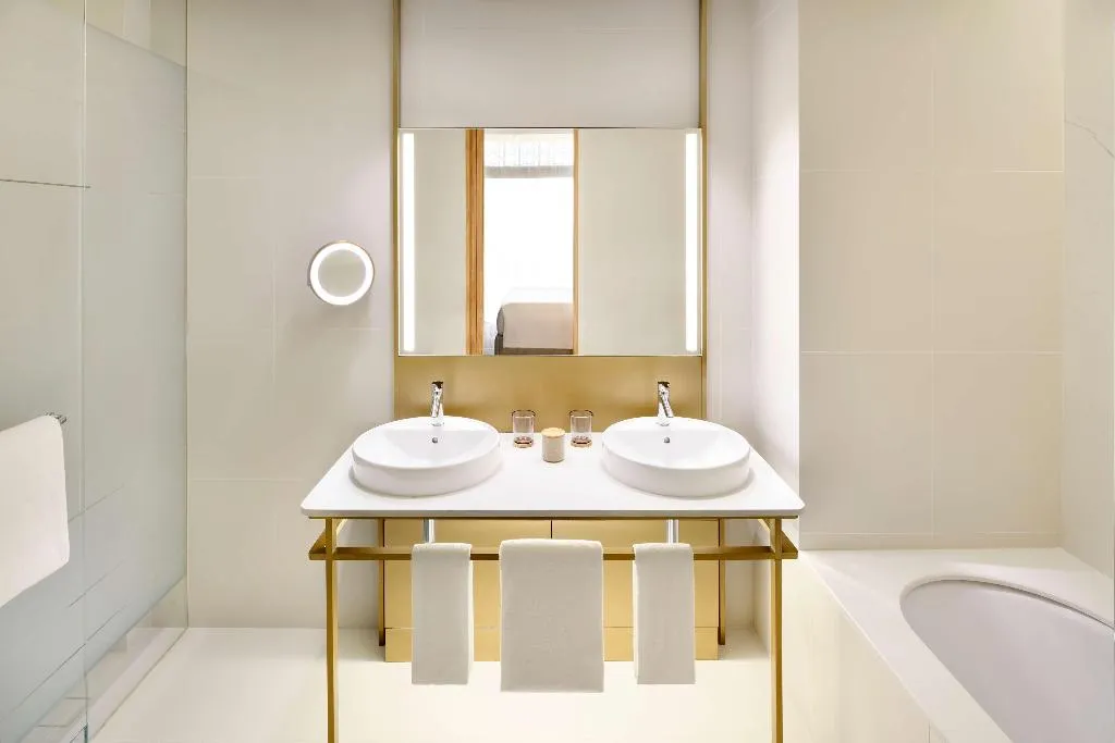 Room, Vida Creek Harbour, Dubai