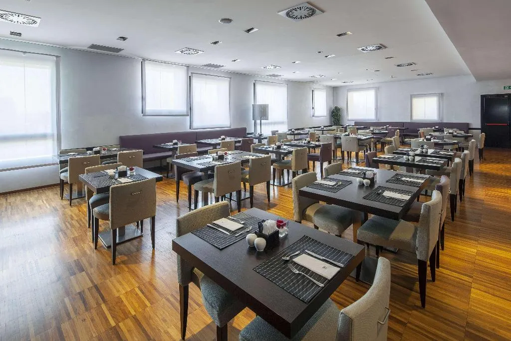 Restaurant, NH Milano Fiera, Milan