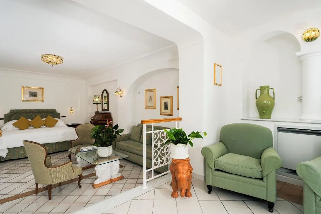 Lobby, Villa Brunella, Naples