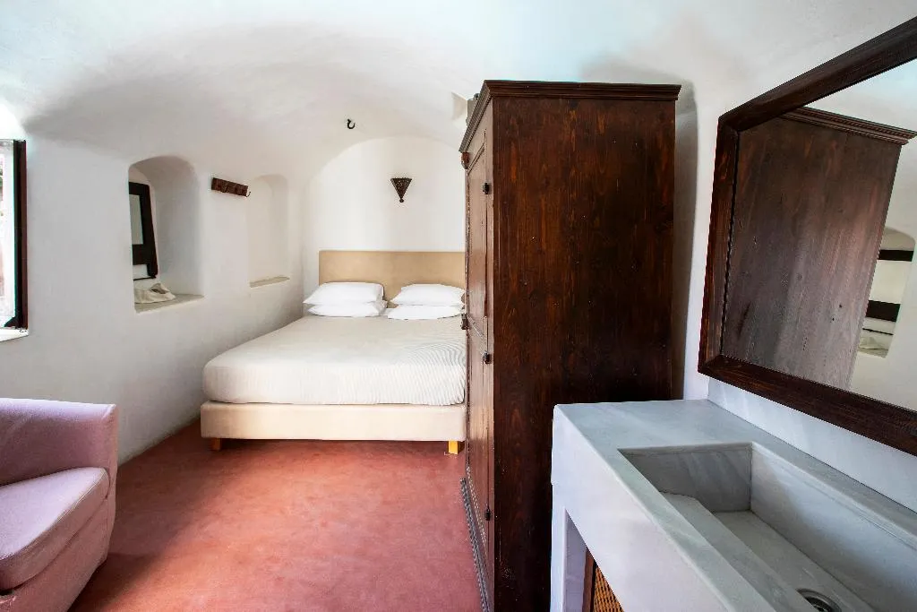 VILLA FOUR BEDROOMS Room, Ducato Wine Village, Santorini