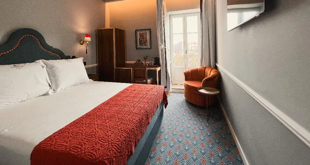 DOUBLE SUPERIOR Room, GRANDE HOTEL PARIS by STAY HOTELS, Porto
