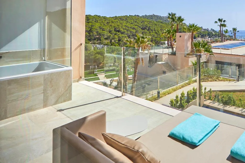 SUITE CAPACITY 3 Room, Zafiro Palace Andratx, Majorca