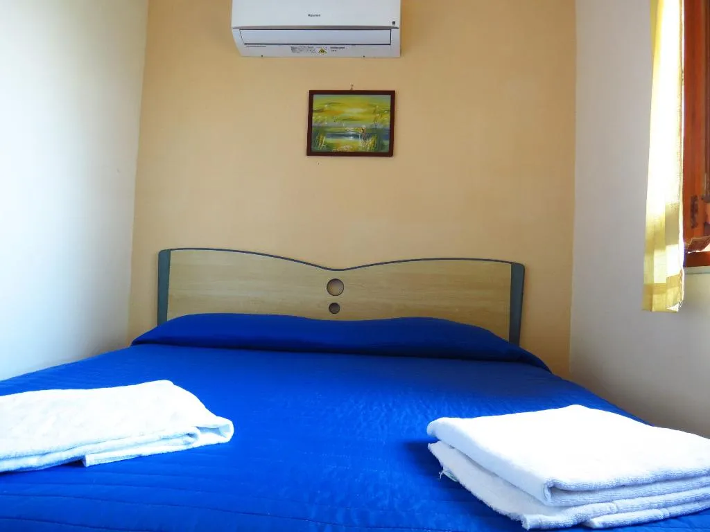 CHALET CAPACITY 3 Room, Baia Serena, Naples