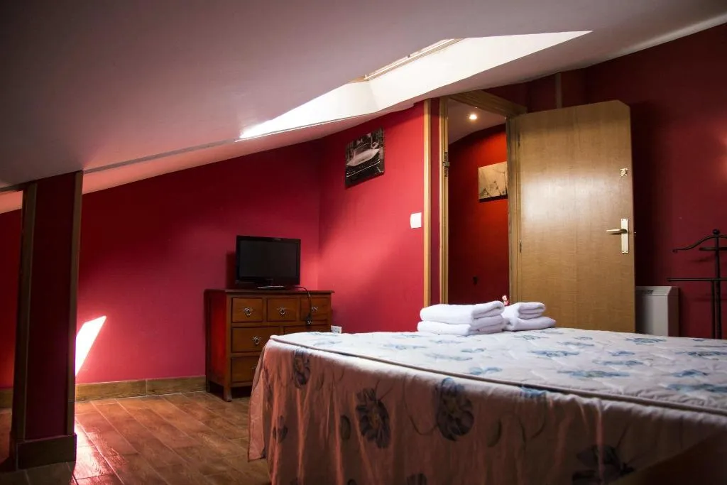 Room, Apartahotel Collarubio, Madrid
