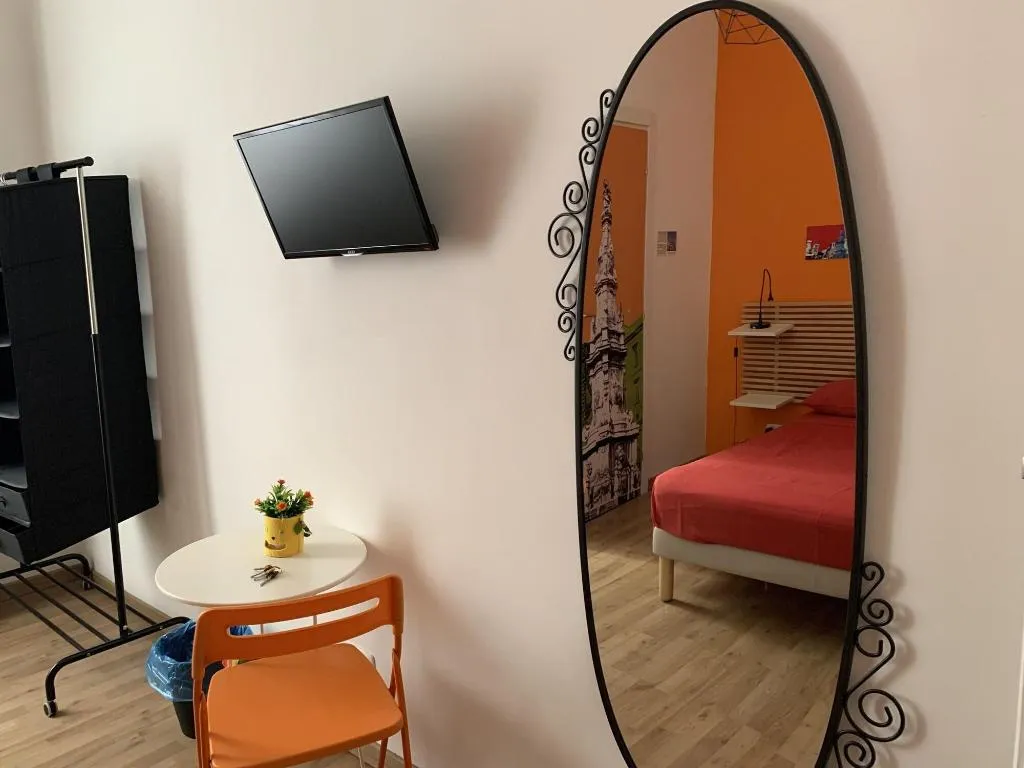 Room, B&B Tarumbò, Naples