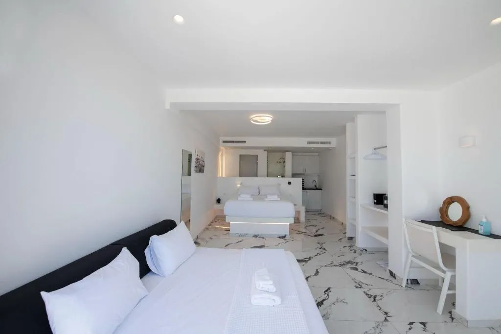 Room, Bianco A Nero, Mykonos