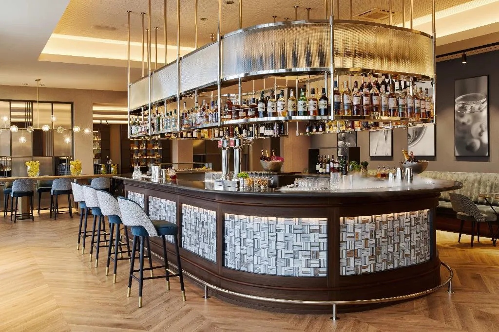 Bar, Hotel Arts, Barcelona