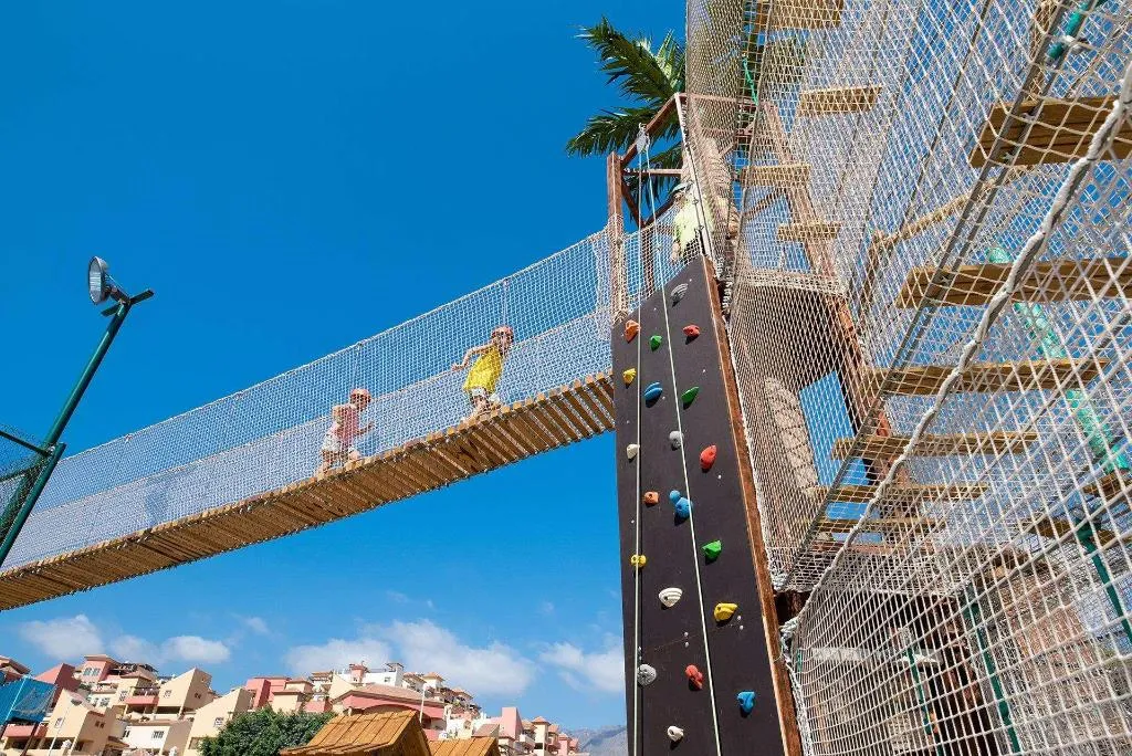 Sports and Entertainment, GF Victoria, Tenerife