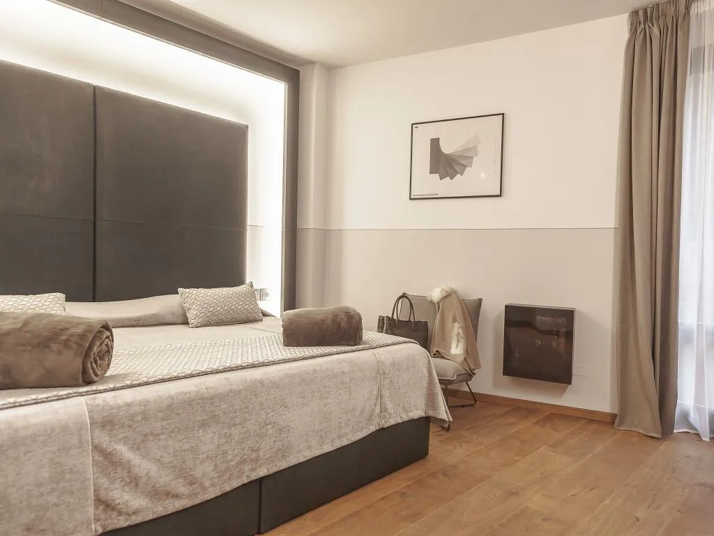 Room, Silk Art, Florence