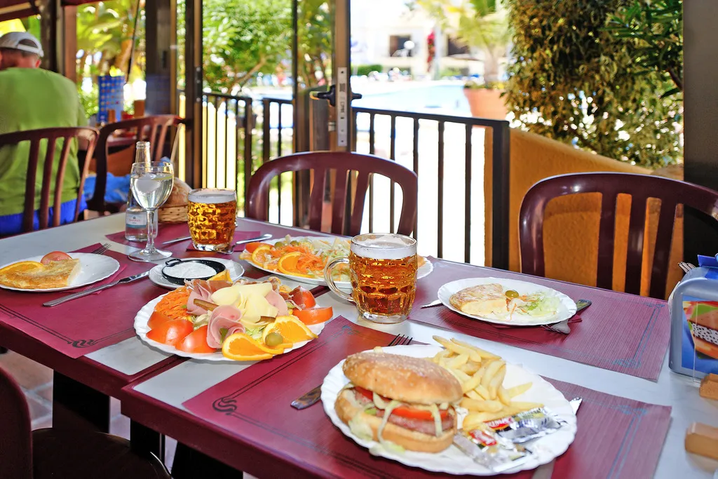 Restaurant, Muthu Infiniti Beach Resort, Costa Almeria