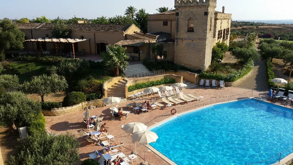 Pool, Baglio Oneto dei Principi di San Lorenzo, Palermo