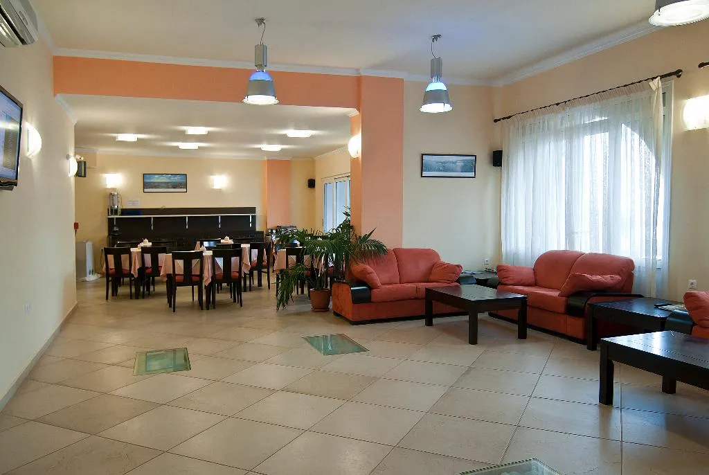 Lobby, Romantica, Kythira