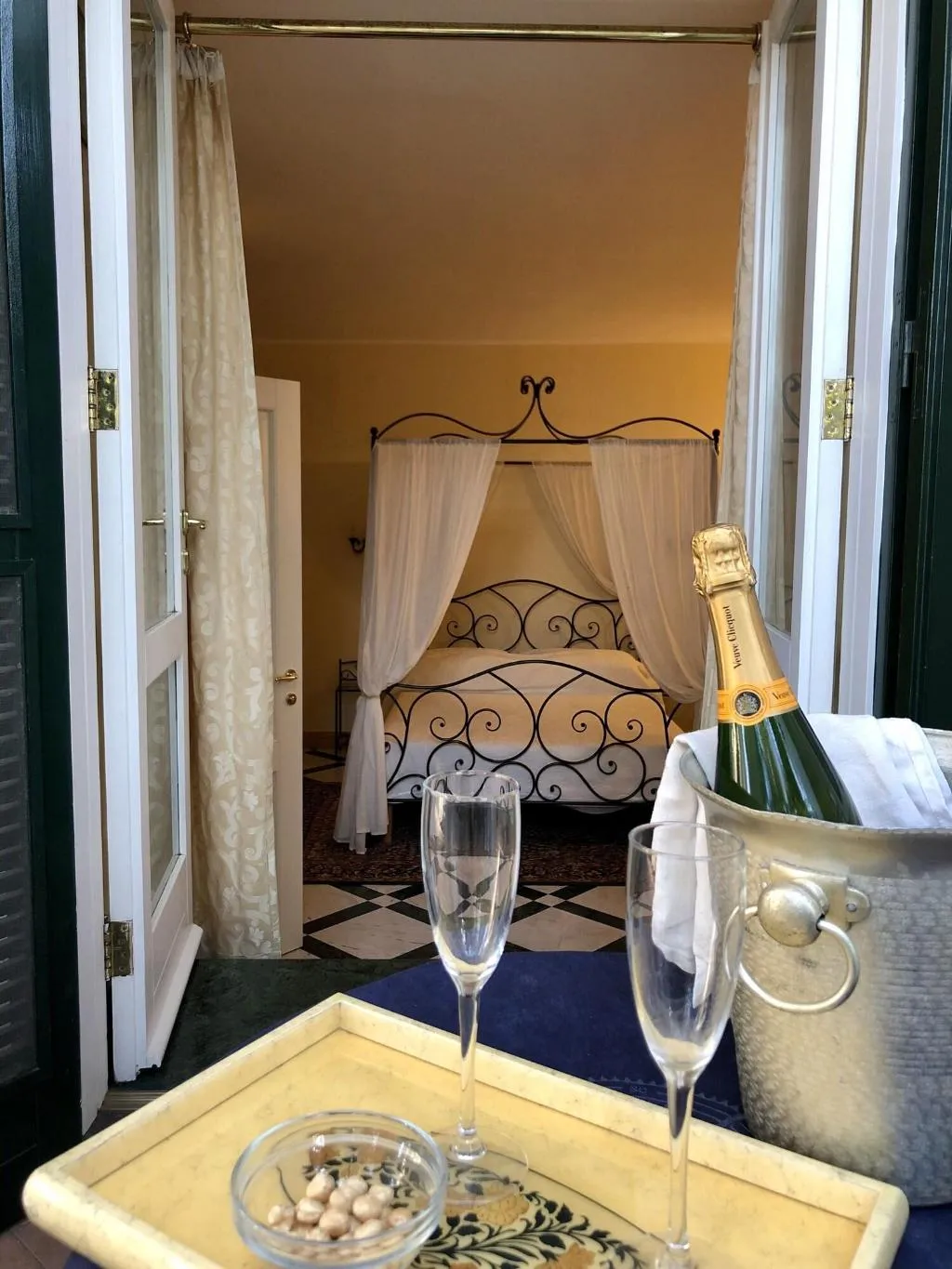 Room, Relais La Rupe, Naples