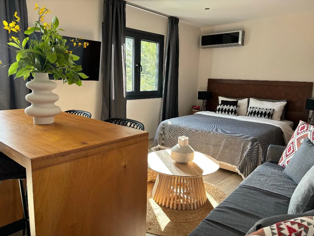 SUITE SUPERIOR SEA VIEW Room, Skiathos Gea Villas, Skiathos