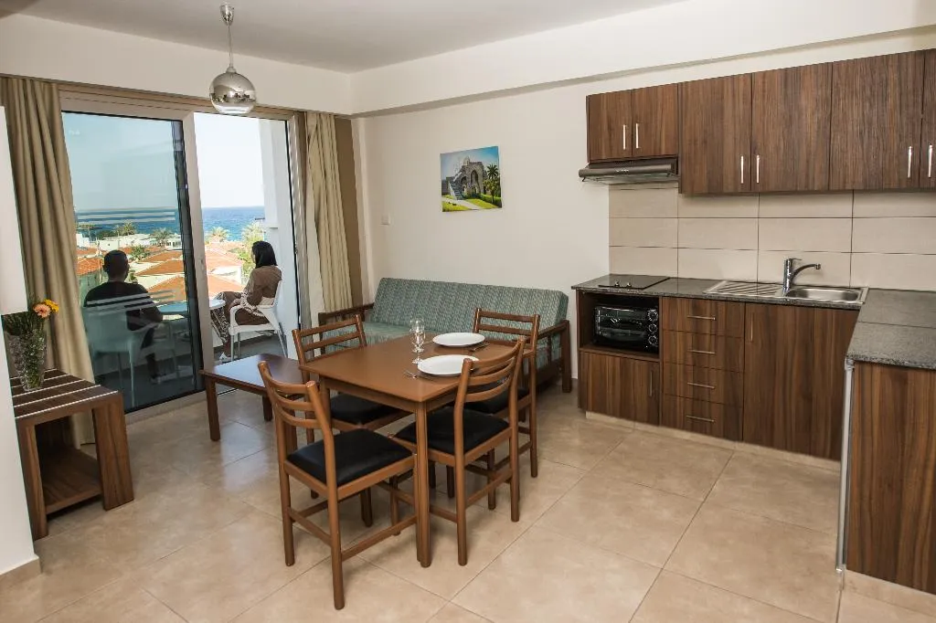 STUDIO PREMIER KING BED Room, Livas Hotel Apartments, Cyprus