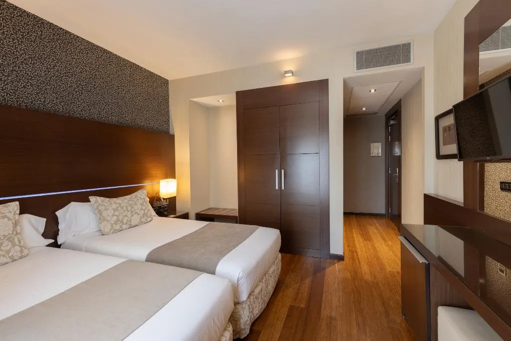 DOUBLE STANDARD Room, Barcelona Hotel Colonial, Barcelona