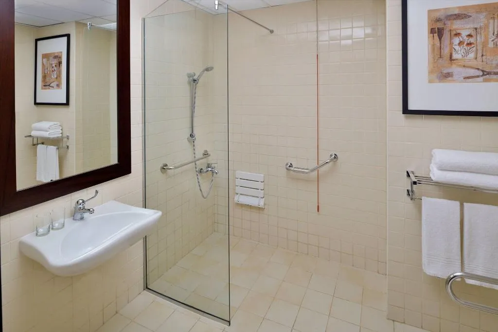 TWIN DELUXE GUEST ROOM Room, Delta Hotels by Marriott Jumeirah Beach, Dubai