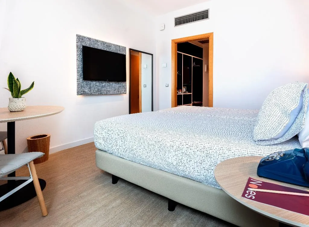 Double or Twin STANDARD Room, Innside Barcelona Aeropuerto, Barcelona