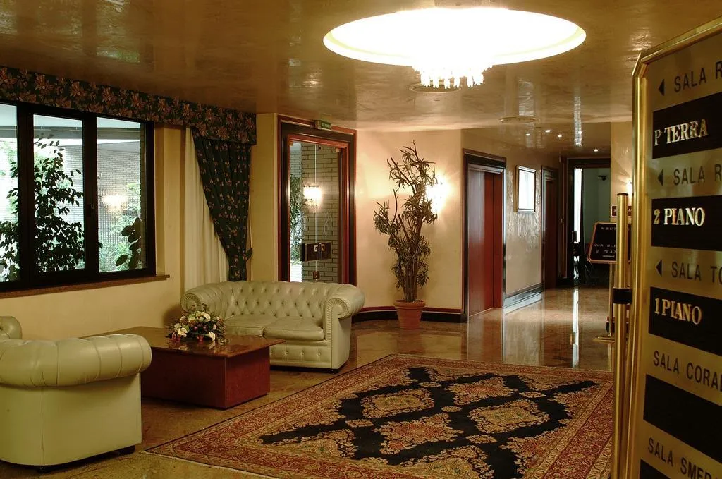 Lobby, Leonardo Da Vinci, Cagliari