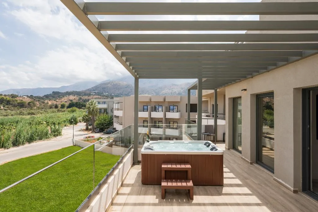SUITE WITH JACUZZI Room, Mare Village Hotel, Crete