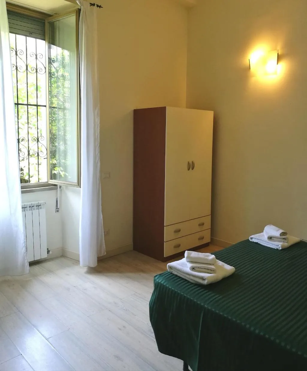 Room, Palma Residence, Naples