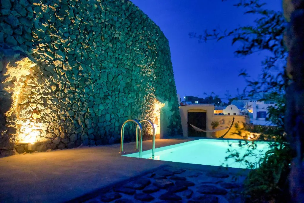 VILLA THREE BEDROOMS WITH PRIVATE POOL Room, Santorini Heritage Villas & Mansions, Santorini