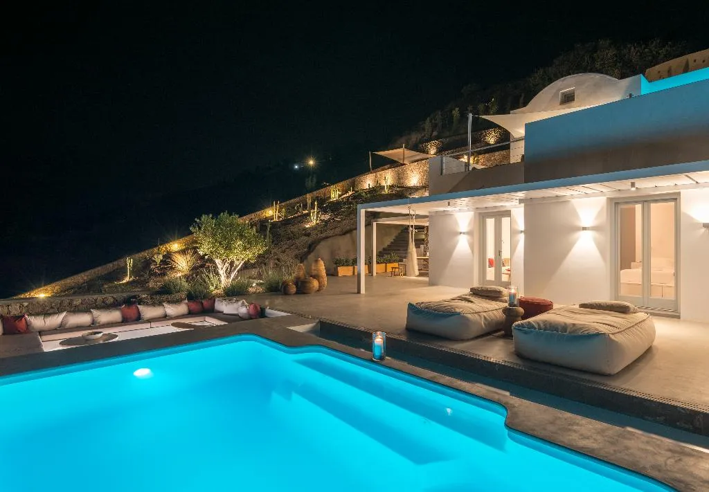 SUITE WITH PRIVATE POOL Room, Santorini Heights, Santorini