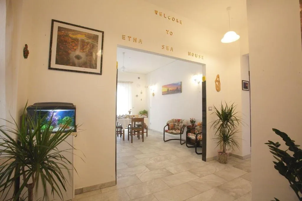Lobby, Etna Sea House, Catania