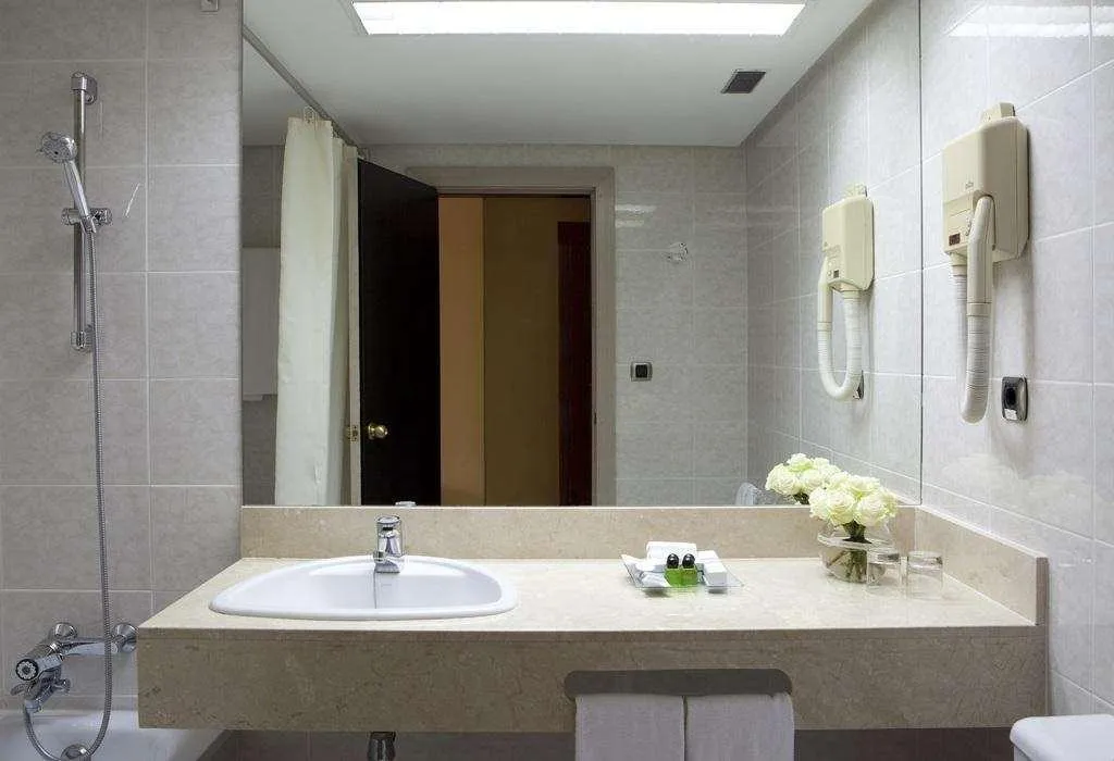 Room, Intelier Rosa, Valencia