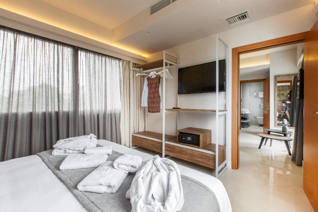 JUNIOR SUITE STANDARD Room, Garden City Resort, Kalamata