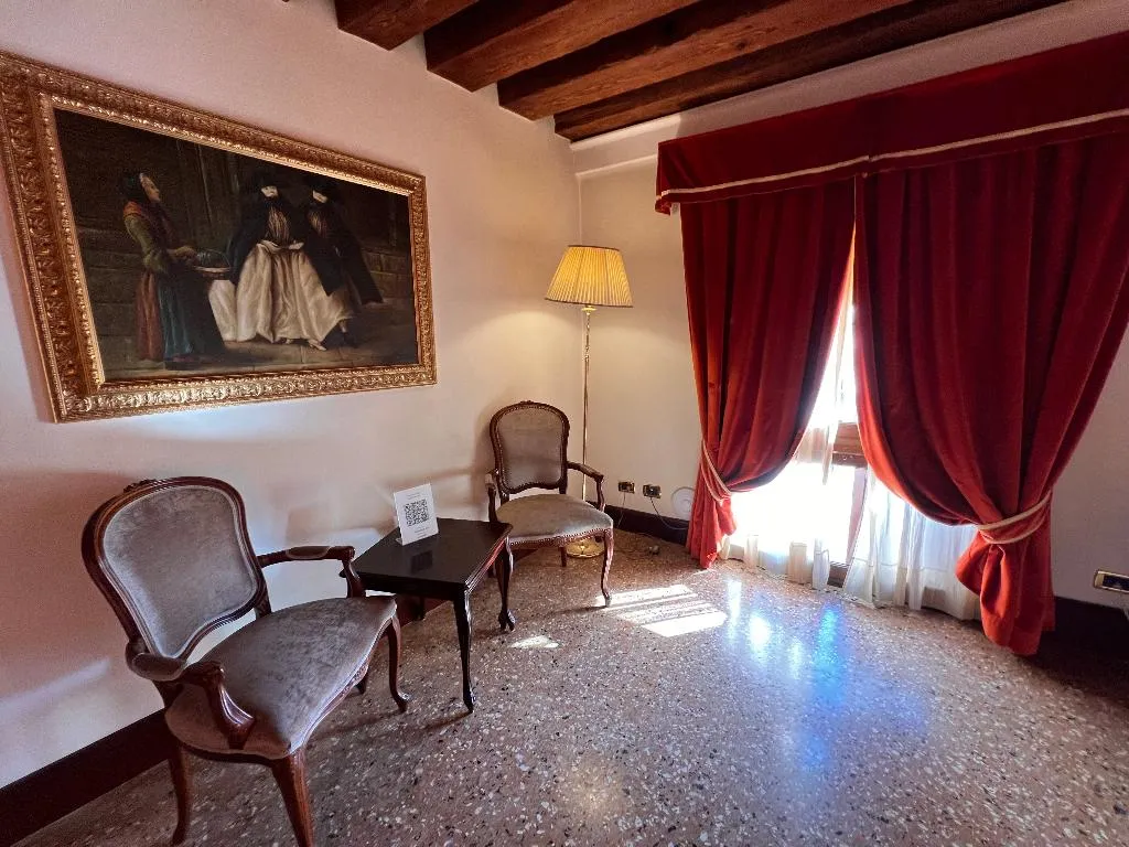DOUBLE DELUXE Room, Ruzzini Palace, Venice