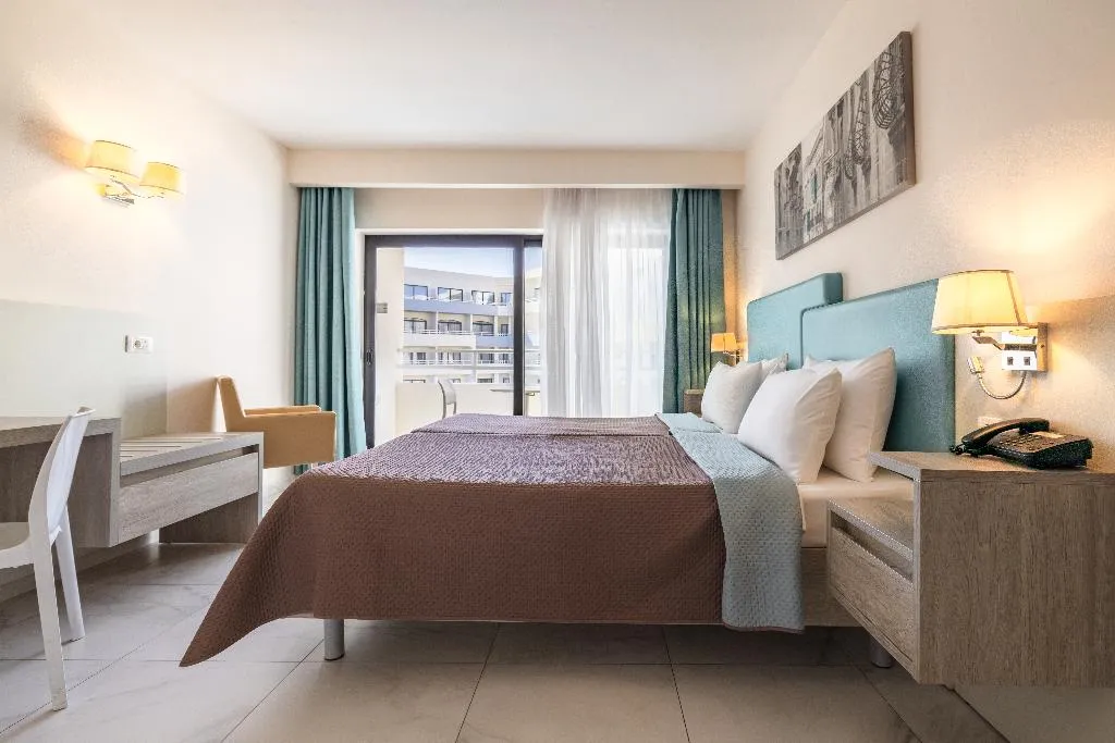 SINGLE POOL VIEW Room, Riviera Spa Resort – Adults Only, Malta