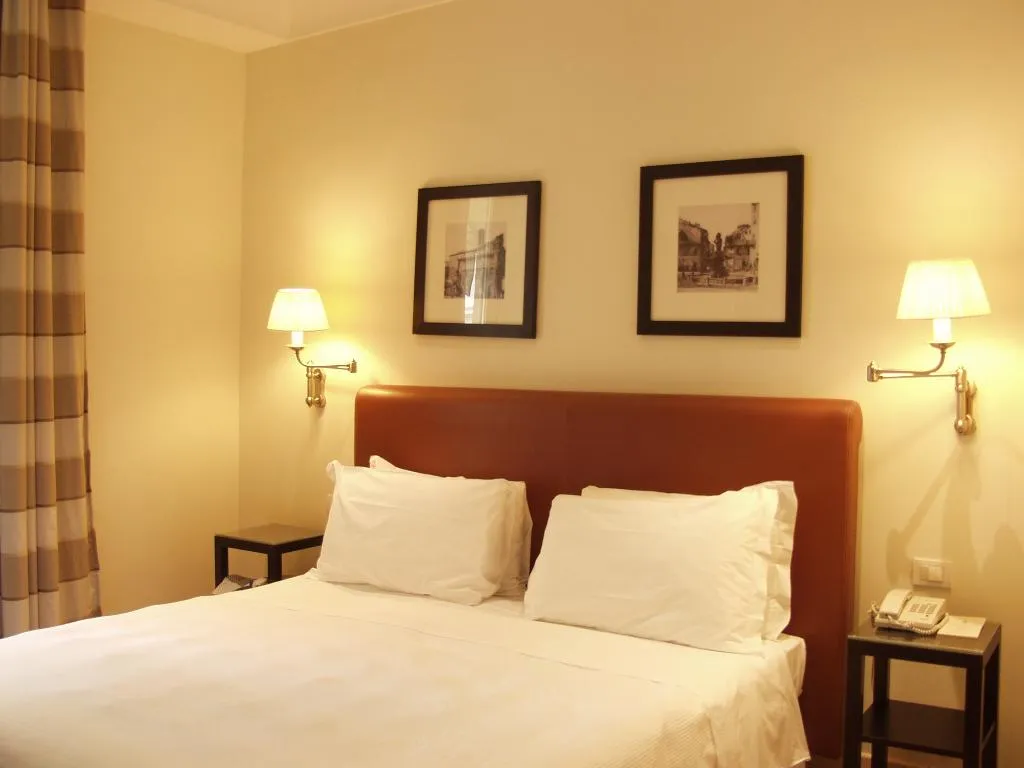 TRIPLE STANDARD Room, Albergo Santa Chiara, Rome