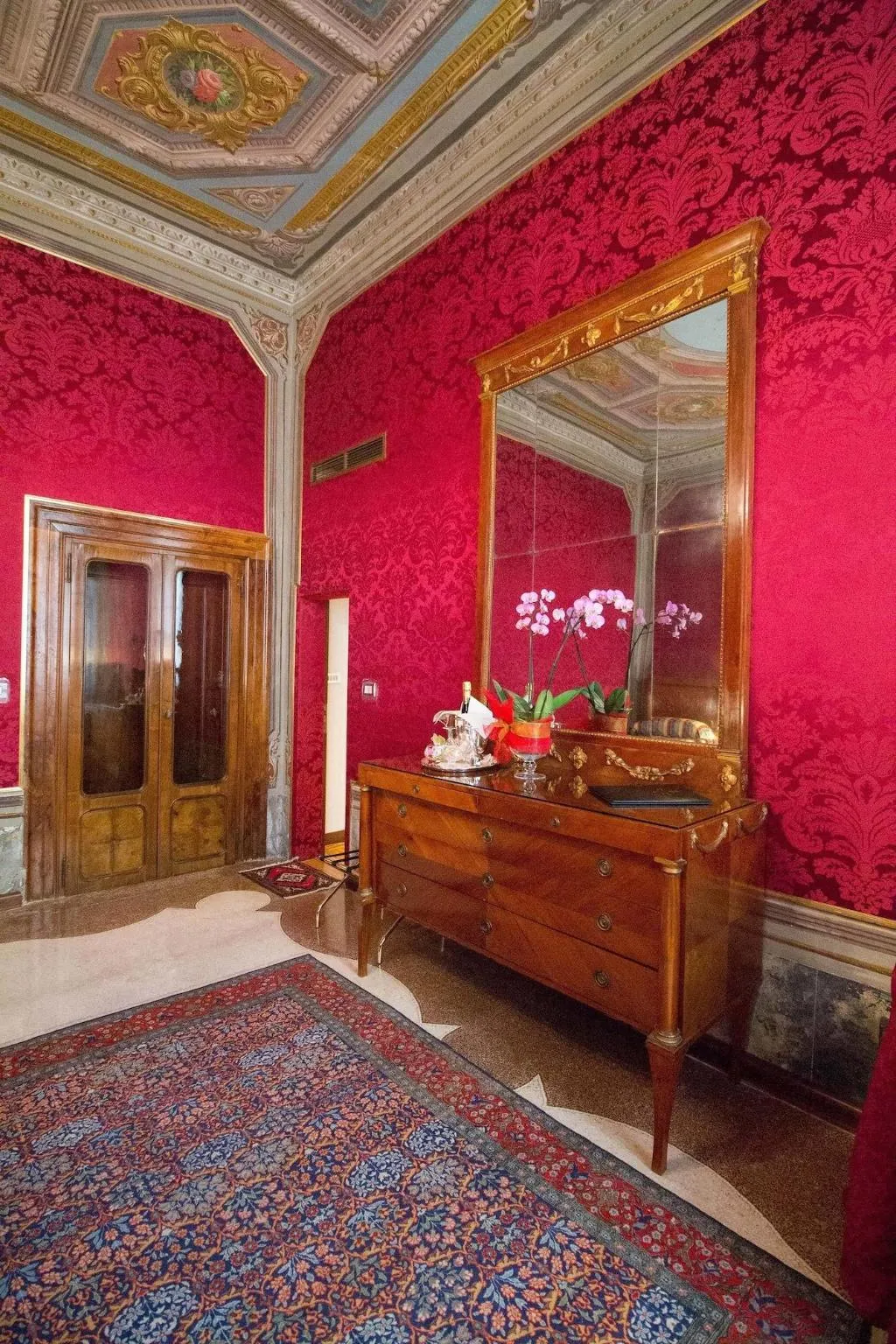 JUNIOR SUITE QUEEN SIZE BED Room, Palazzo Abadessa, Venice
