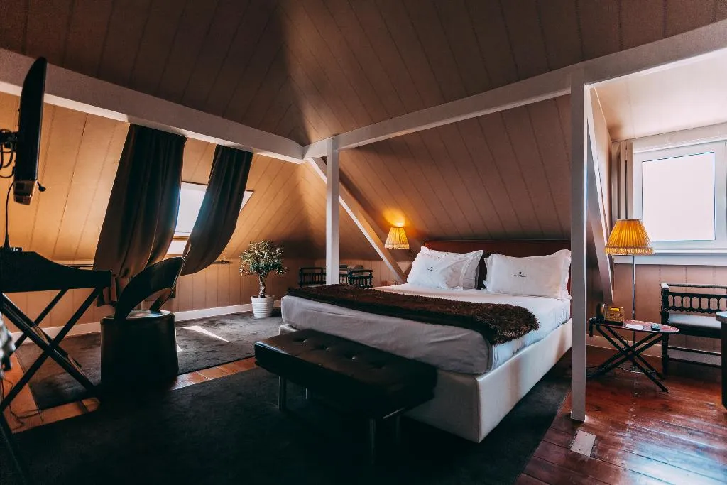 DOUBLE PREMIER CITY VIEW Room, Torel Palace Lisboa, Lisbon
