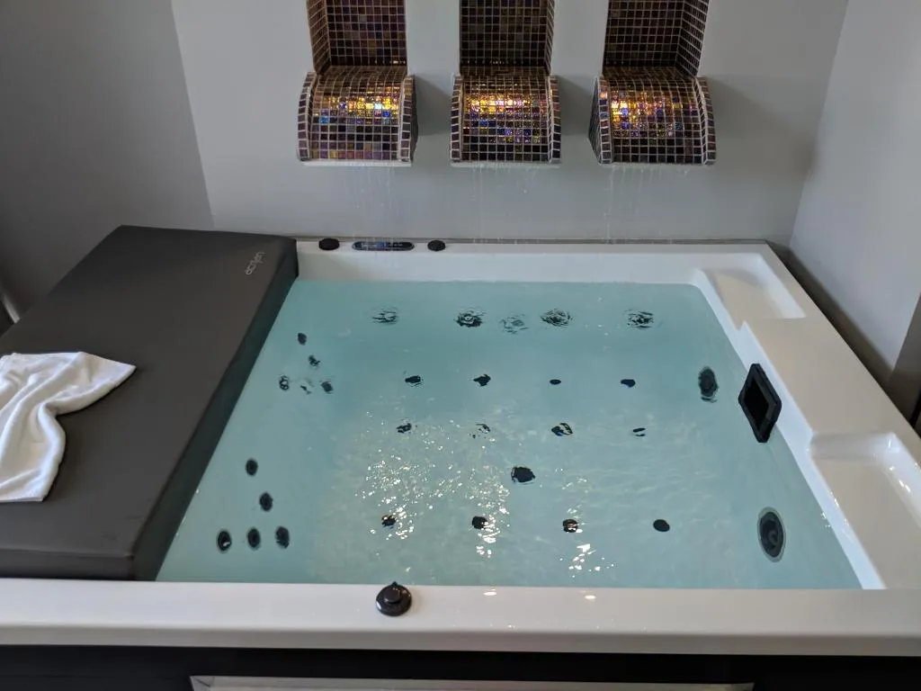 SUITE WITH JACUZZI Room, Anagenessis Village, Zante