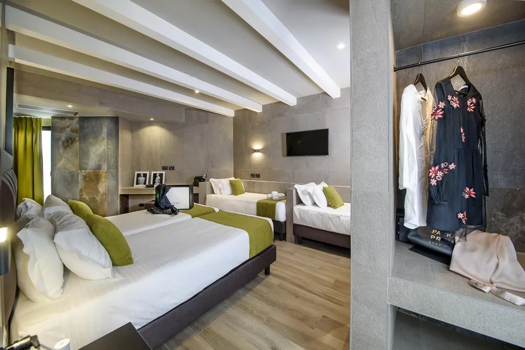 FAMILY ROOM STANDARD Room, Just Hotel Milano, Milan