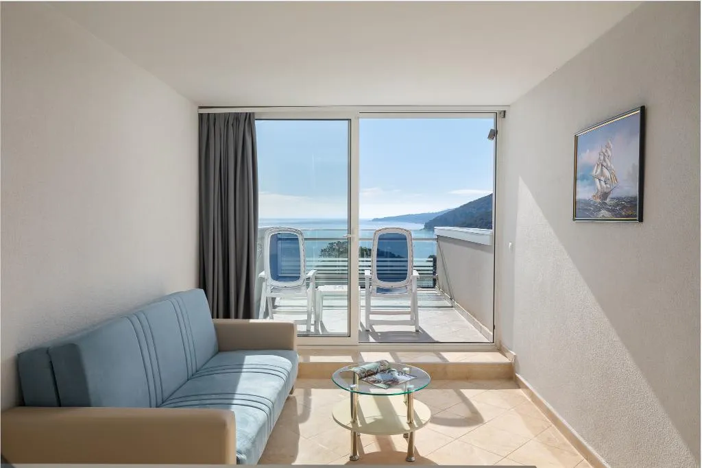 DOUBLE WITH BALCONY Room, MASLINICA Mimosa Lido Palace Hotel, Istria