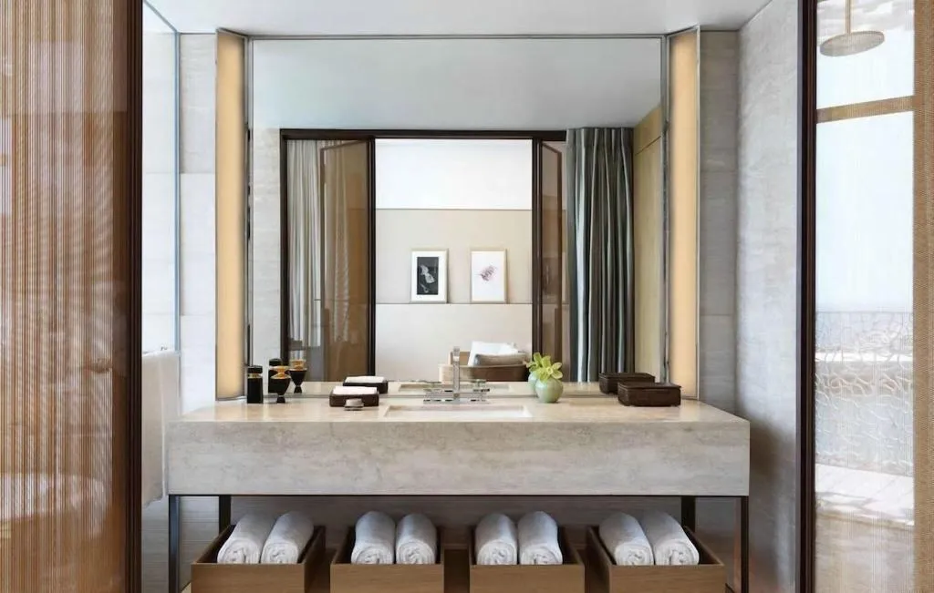DOUBLE DELUXE WITH VIEWS Room, Bulgari Hotel & Resorts, Dubai, Dubai
