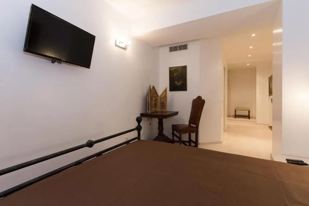 Room, La Locanda Del Pino, Milan
